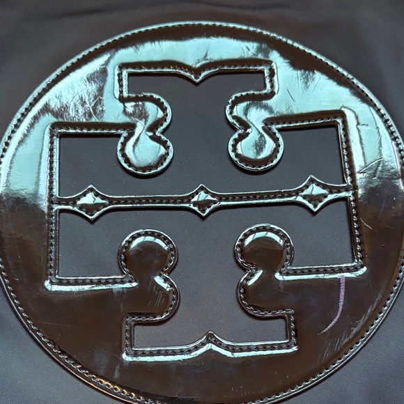 Tory Burch Black Patent Logo Tote - Picture 3 of 9